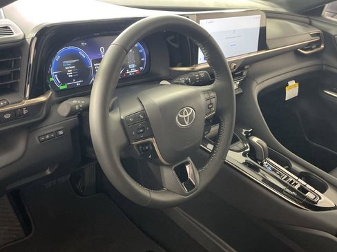 New 2026 Toyota Crown Signia image 11