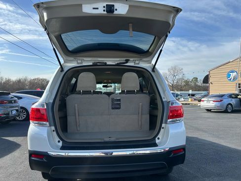 Used 2011 Toyota Highlander 2WD w/ Tech Pkg image 15