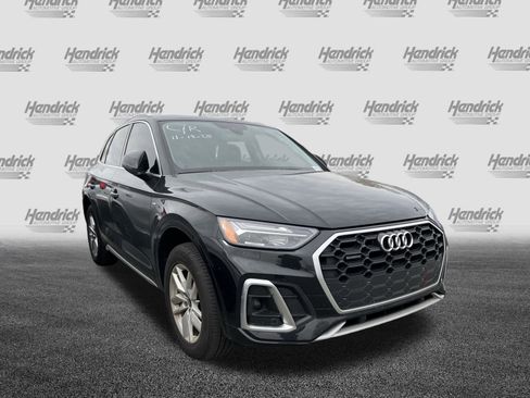 Used 2023 Audi Q5 2.0T Premium w/ Convenience Package image 2