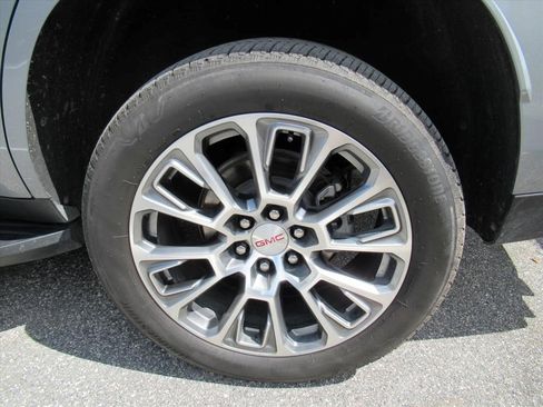 Certified 2025 GMC Yukon Denali image 5