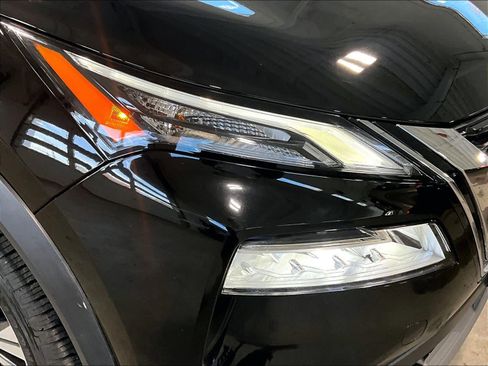 Used 2023 Nissan Rogue SV w/ SV Premium Package image 32