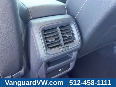 Used 2022 Volkswagen Taos SE AWD/4WD image 24