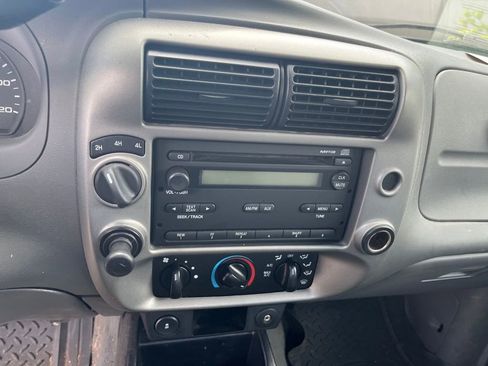 Used 2010 Ford Ranger XLT image 12