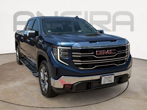 Used 2022 GMC Sierra 1500 SLT AWD/4WD image 4