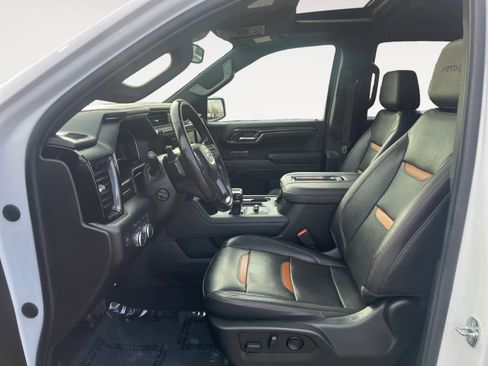 Used 2022 GMC Sierra 1500 AT4 w/ AT4 Premium Package image 9