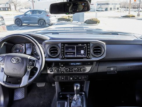 Used 2023 Toyota Tacoma TRD Sport image 30