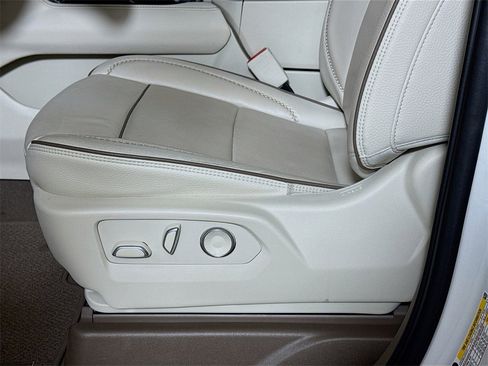 Certified 2023 GMC Yukon Denali image 18