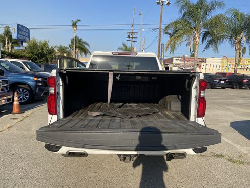 Used 2020 Chevrolet Silverado 1500 Custom w/ Custom Value Package RWD image 19