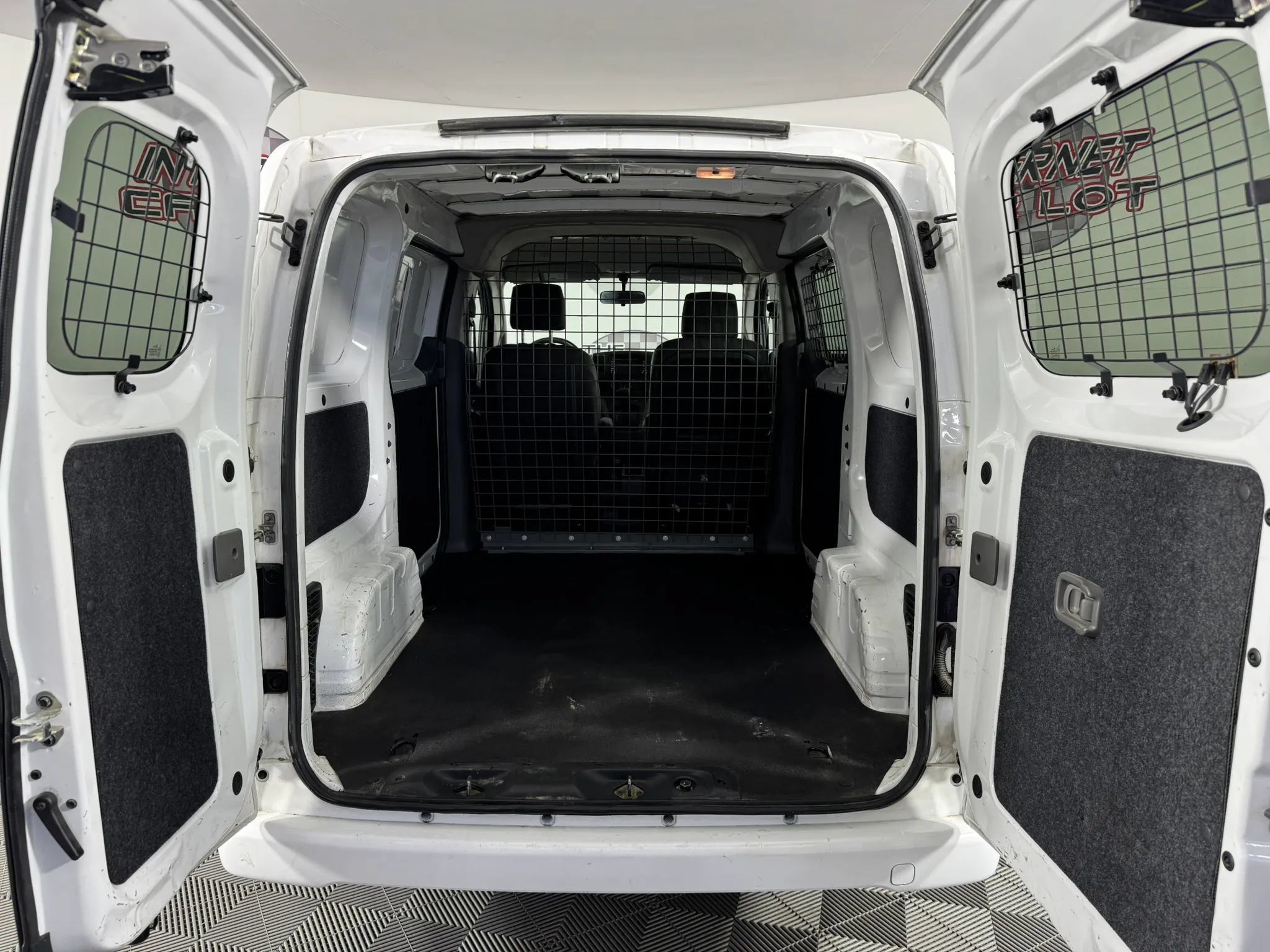 Used 2018 Nissan NV200 SV w/ Navigation Package FWD image 25