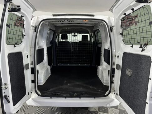 Used 2018 Nissan NV200 SV w/ Navigation Package FWD image 25