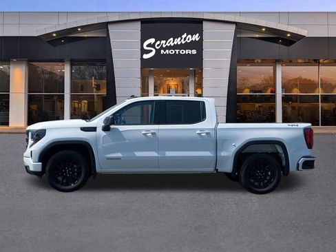 Used 2023 GMC Sierra 1500 Elevation AWD/4WD image 2