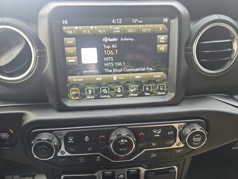 Used 2019 Jeep Wrangler Unlimited Sahara AWD/4WD image 14