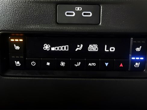 Used 2024 MAZDA CX-90 3.3 Turbo S w/ Premium Plus image 17