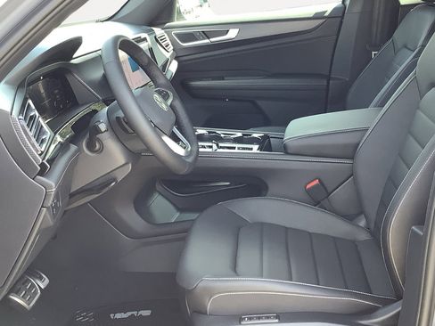 New 2026 Volkswagen Atlas Cross Sport SEL R-Line image 22