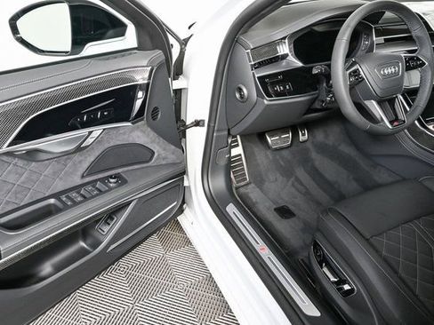 New 2026 Audi S8 4.0T image 8
