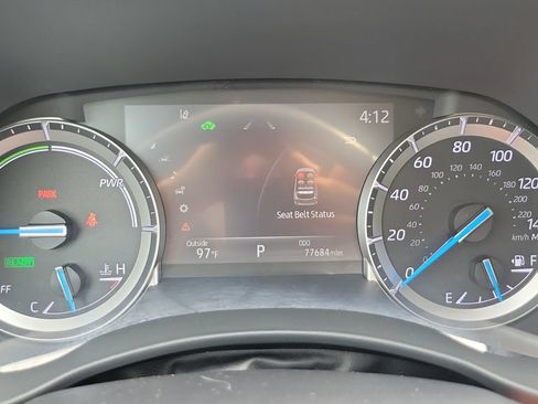 Used 2022 Toyota Highlander XLE FWD image 23