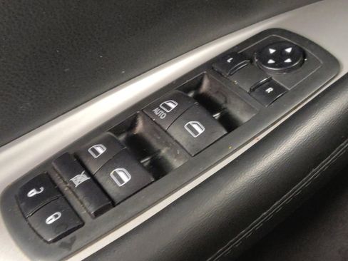 Used 2020 Dodge Journey SE w/ SE Popular Equipment Group FWD image 27