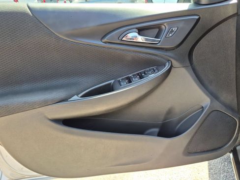 Used 2021 Chevrolet Malibu LS FWD image 10