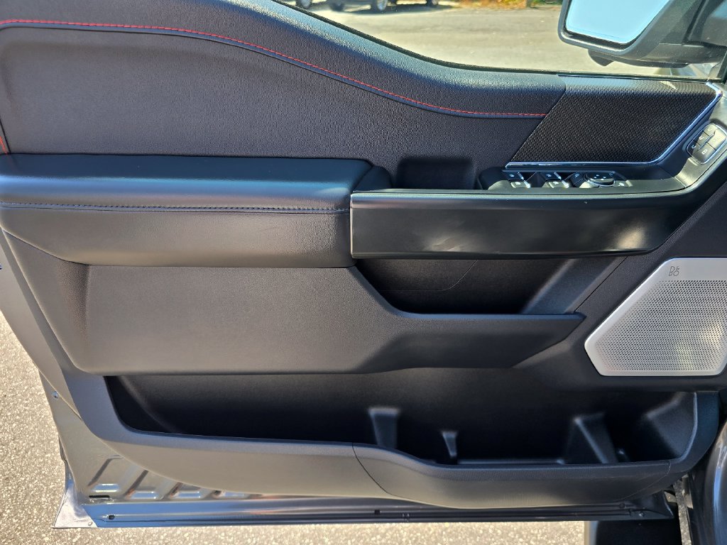Used 2025 Ford F150 Raptor AWD/4WD image 9