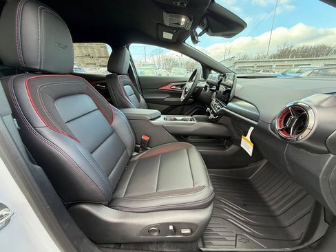New 2026 Chevrolet Equinox EV RS FWD image 24