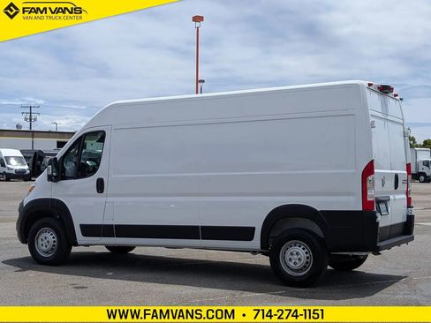 Used 2026 RAM ProMaster 2500 w/ Convenience Group FWD image 5