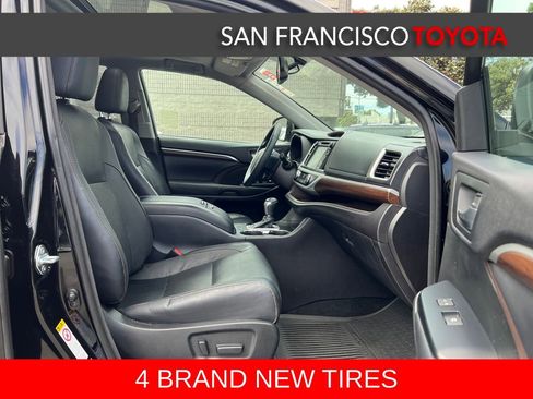 Used 2016 Toyota Highlander Limited AWD/4WD image 21