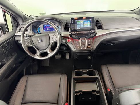 Used 2024 Honda Odyssey Sport image 13