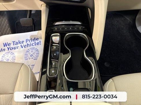 Used 2023 Buick Envision Avenir AWD/4WD image 17