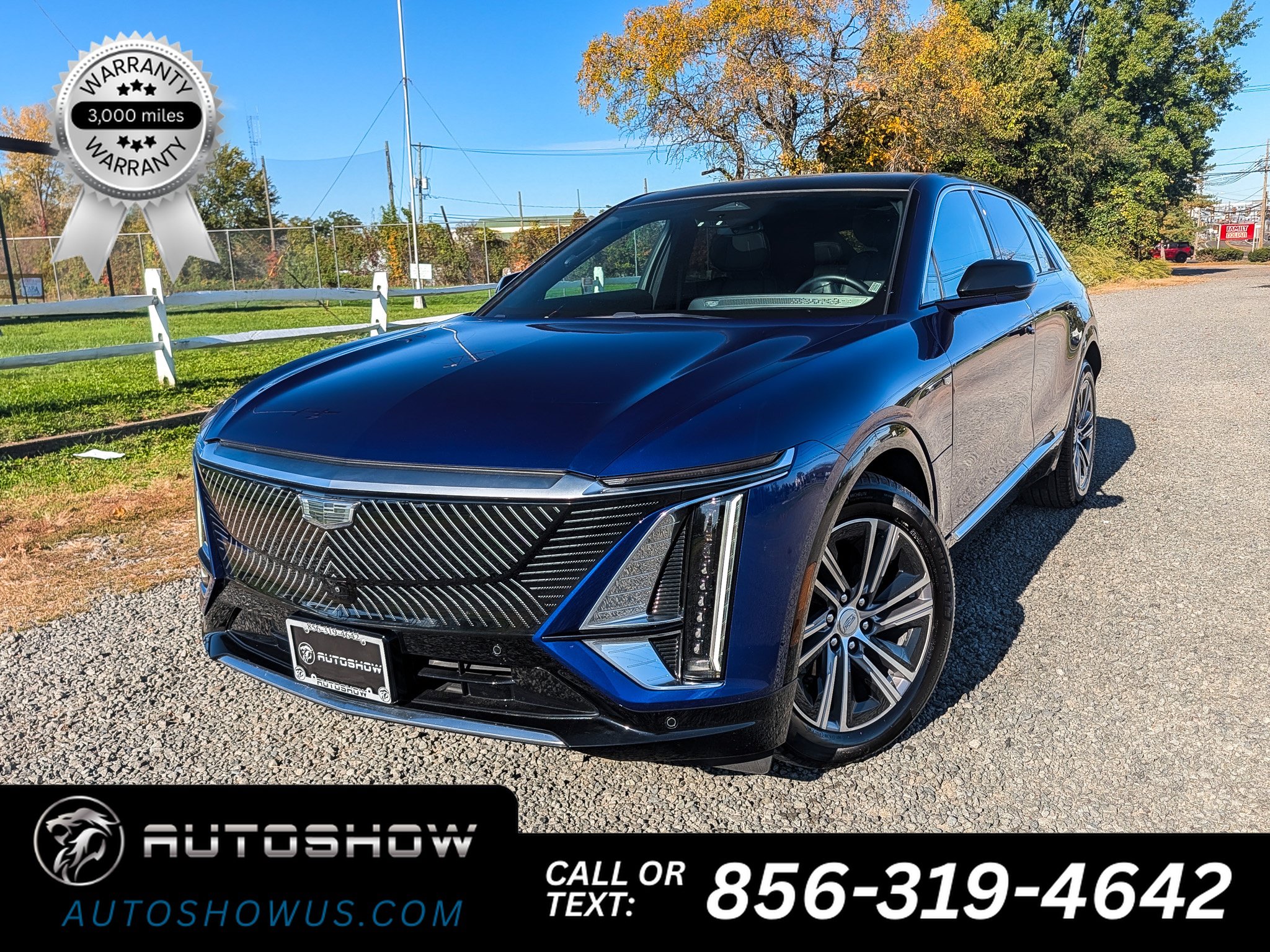Used 2024 Cadillac Lyriq Luxury AWD/4WD image 1