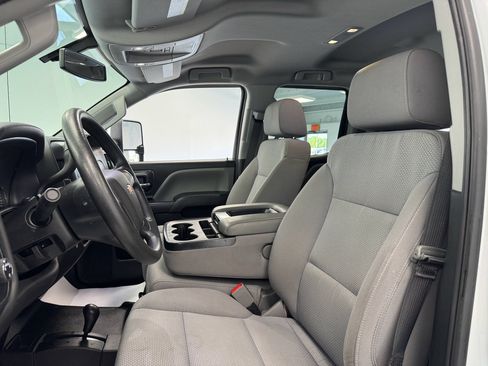 Used 2019 Chevrolet Silverado 2500 W/T w/ WT Convenience Package AWD/4WD image 14