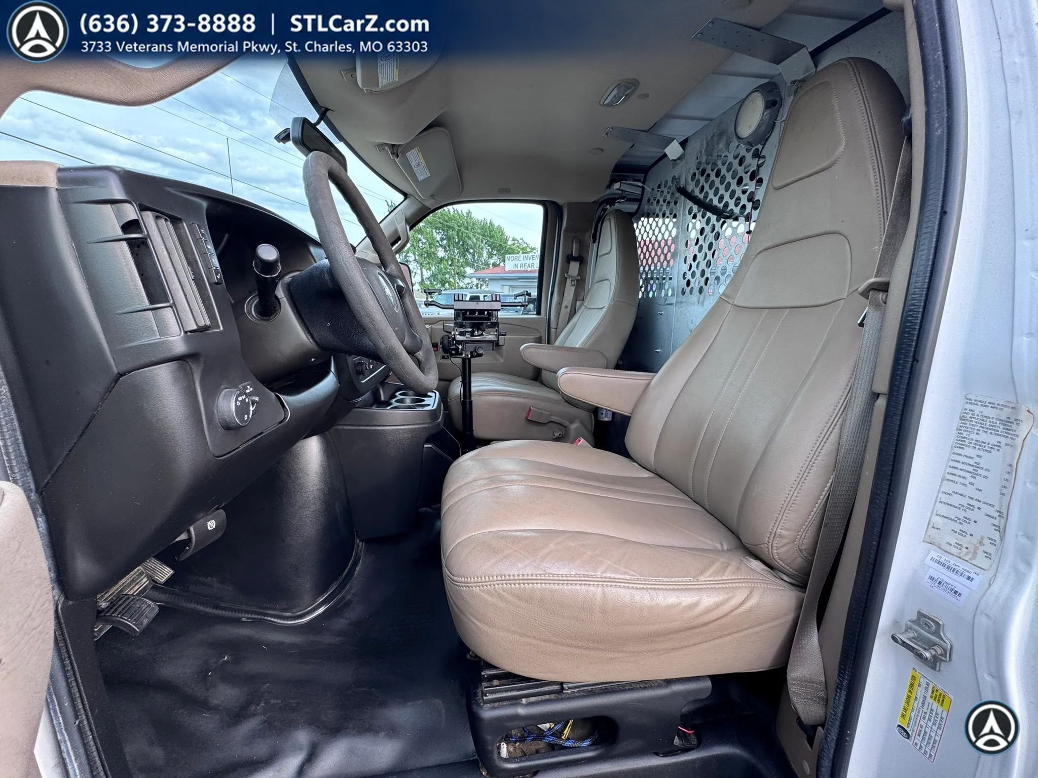 Used 2016 Chevrolet Express 2500 RWD image 9