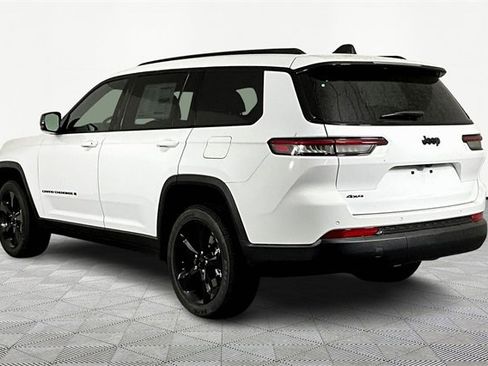 New 2025 Jeep Grand Cherokee L Altitude image 4