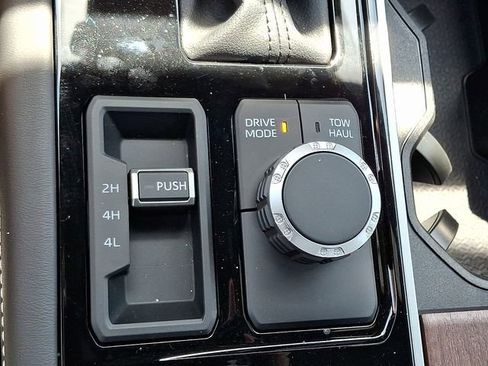 Used 2025 Toyota Tundra Capstone AWD/4WD image 19