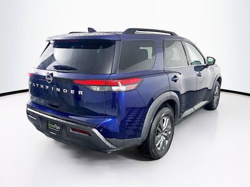 Used 2025 Nissan Pathfinder SV image 9