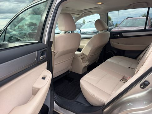 Used 2019 Subaru Outback 2.5i Premium AWD/4WD image 10