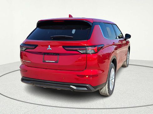 New 2026 Mitsubishi Outlander ES FWD image 6