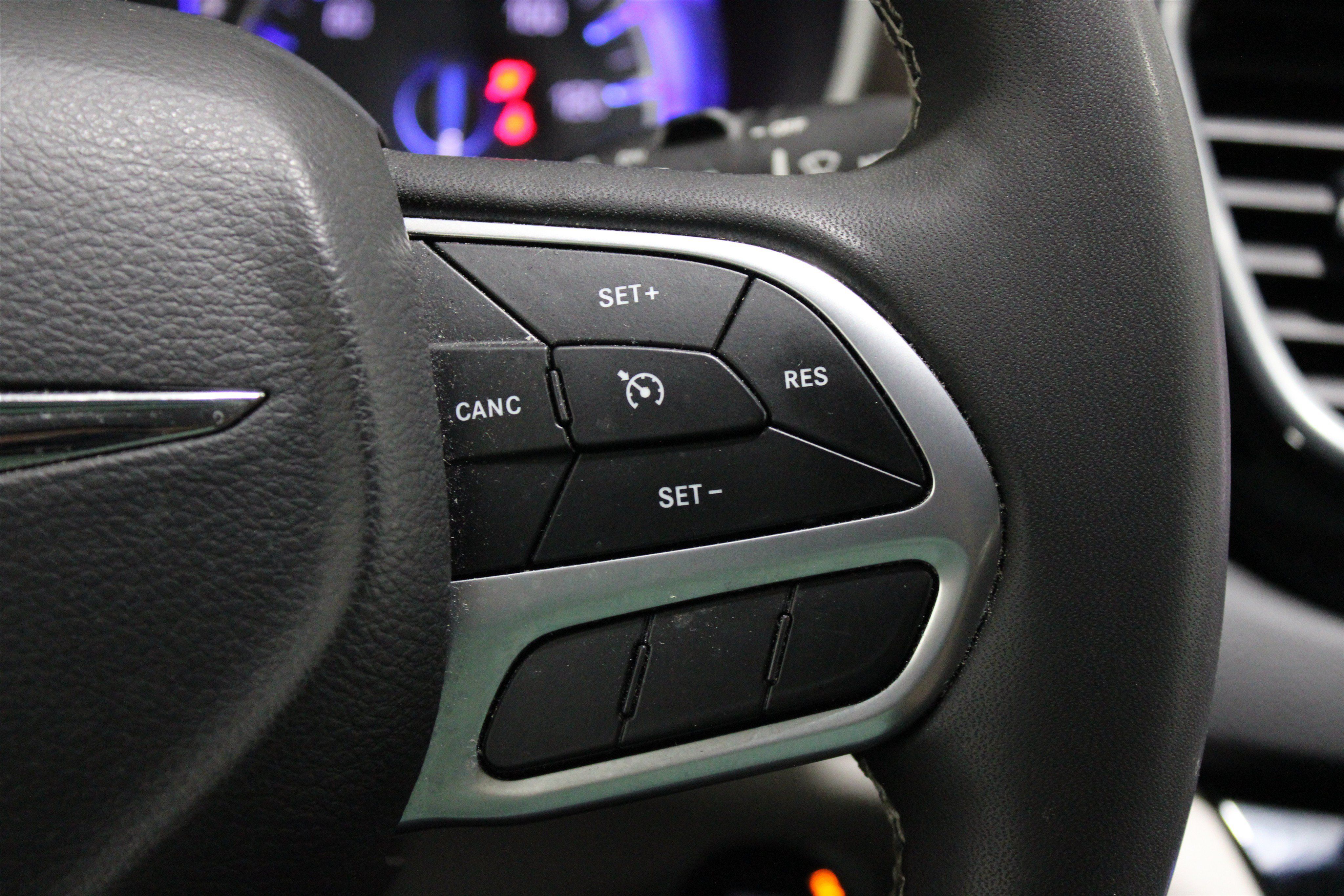 Used 2024 Chrysler Voyager LX FWD image 10