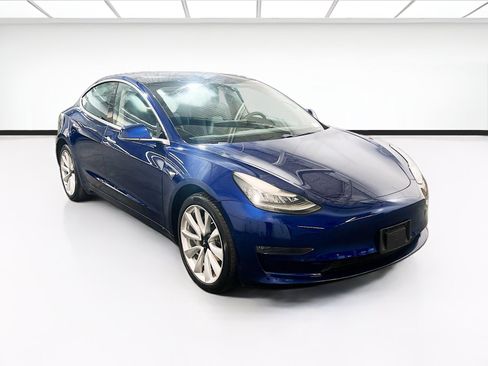 Used 2019 Tesla Model 3 Standard Range Plus RWD image 3