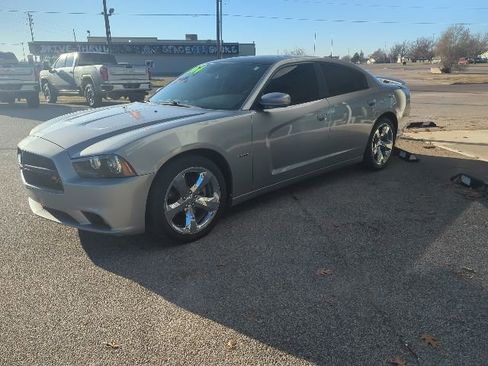 Used 2014 Dodge Charger R/T image 3