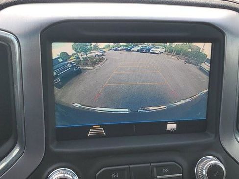 Used 2020 GMC Sierra 1500 SLE w/ SLE Value Package image 31