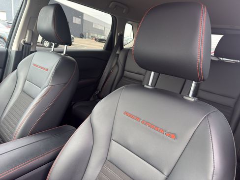 Certified 2025 Nissan Rogue SV image 27