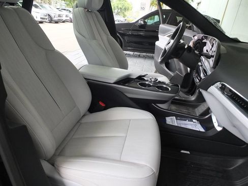Used 2025 Cadillac Lyriq Luxury AWD/4WD image 21