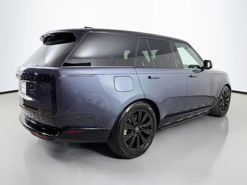 Used 2025 Land Rover Range Rover SE AWD/4WD image 4