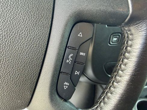 Used 2022 Chevrolet Express 2500 w/ Driver Convenience Package RWD image 25