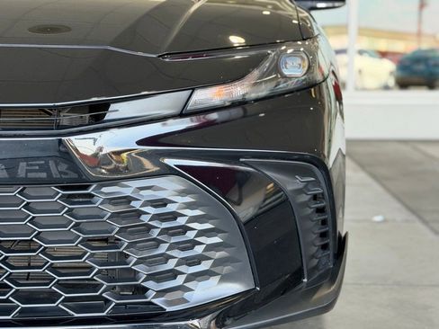 Certified 2025 Toyota Camry SE FWD image 6