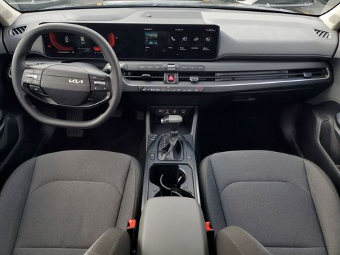 Used 2025 Kia K4 LXS image 16