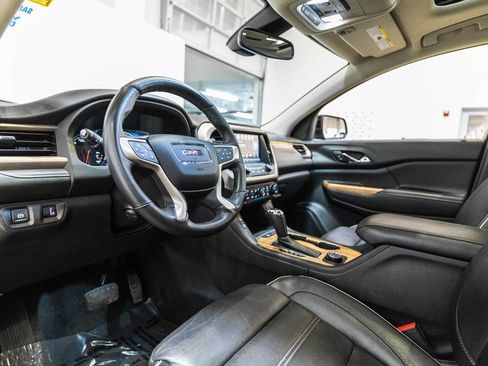 Used 2017 GMC Acadia Denali w/ Technology Package image 3