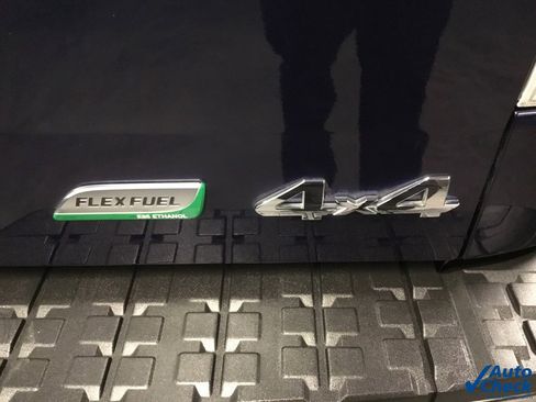 Used 2010 Toyota Tundra Limited image 19