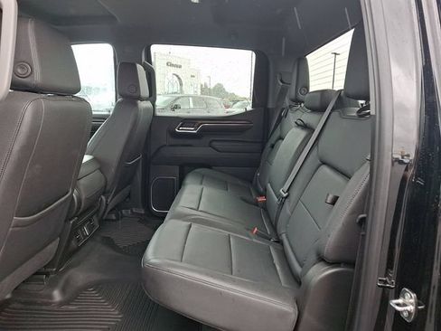 Used 2024 GMC Sierra 1500 SLT AWD/4WD image 13