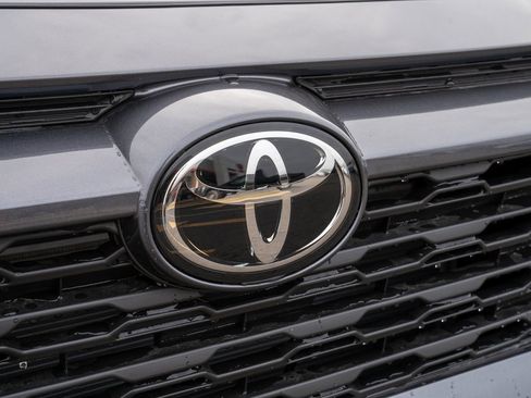 Certified 2025 Toyota RAV4 XLE image 3